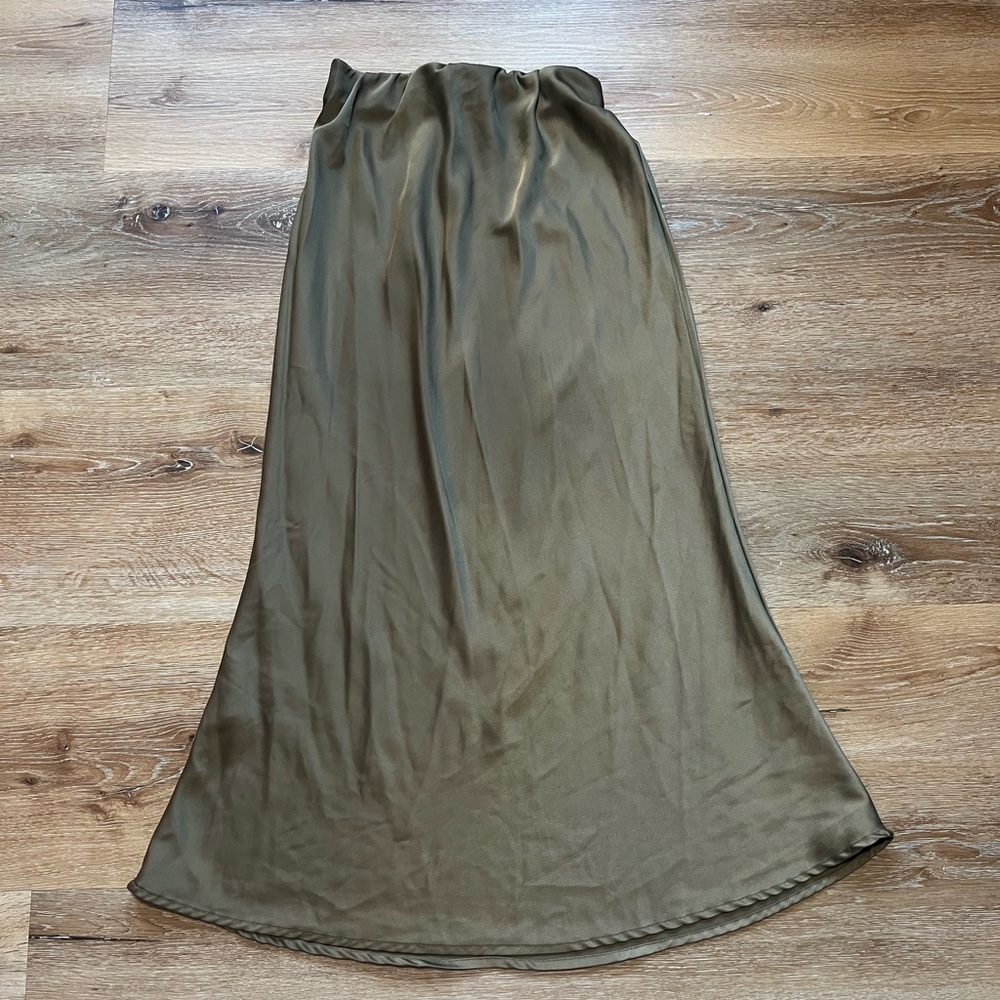 Olive Green Women's Skirt Size Small
